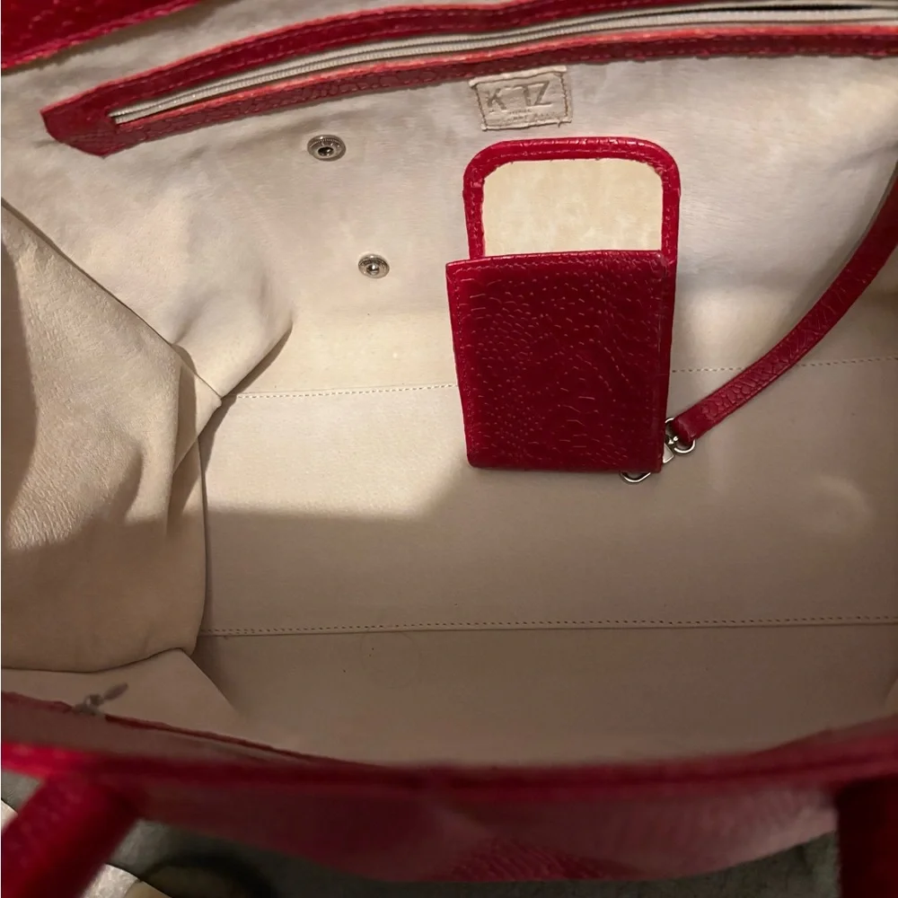 Custom leather satchel made in Vienna, Austria. - Picture 8 of 16